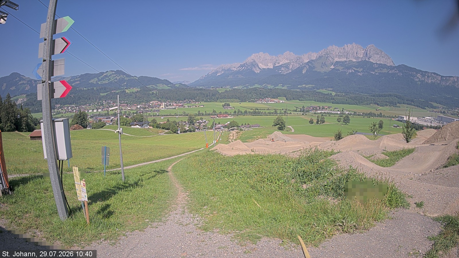 Archiv Foto Webcam Oberndorf in Tirol: Bikepark Tauwiesenlift