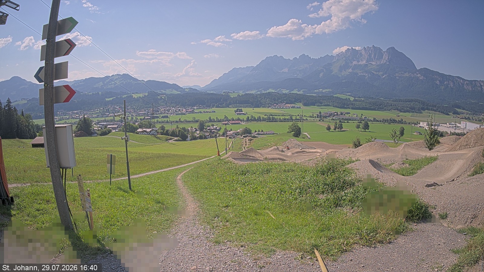 Archiv Foto Webcam Oberndorf in Tirol: Bikepark Tauwiesenlift