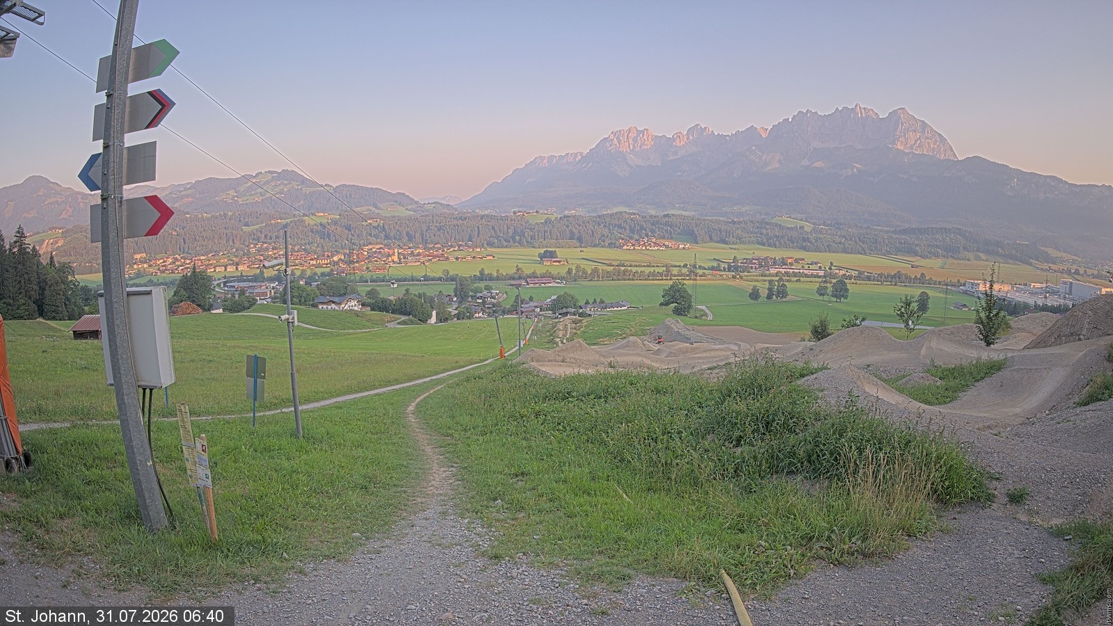 Archiv Foto Webcam Oberndorf in Tirol: Bikepark Tauwiesenlift