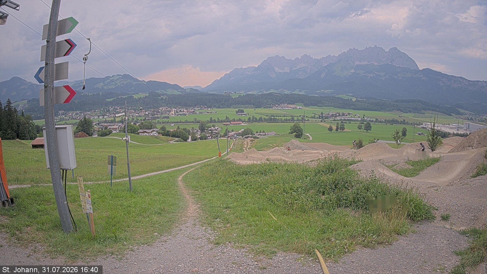 Archiv Foto Webcam Oberndorf in Tirol: Bikepark Tauwiesenlift