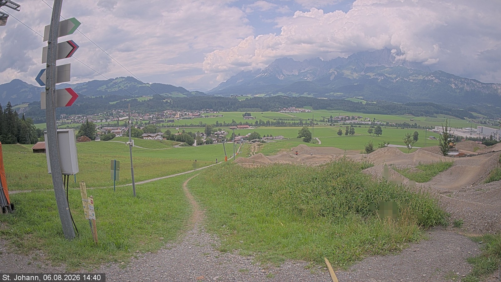 Archiv Foto Webcam Oberndorf in Tirol: Bikepark Tauwiesenlift