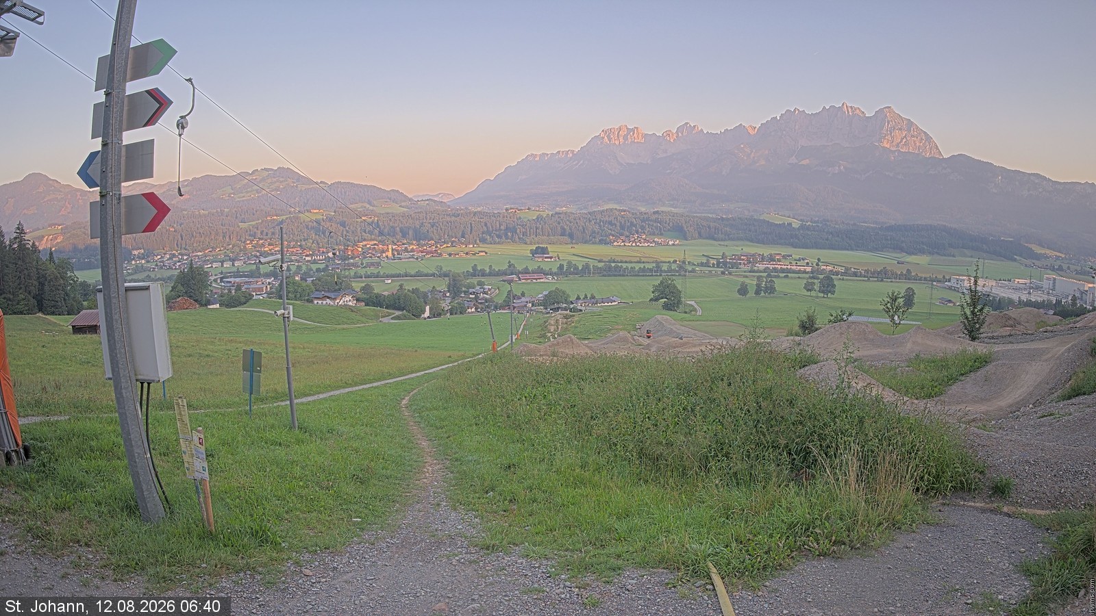 Archiv Foto Webcam Oberndorf in Tirol: Bikepark Tauwiesenlift