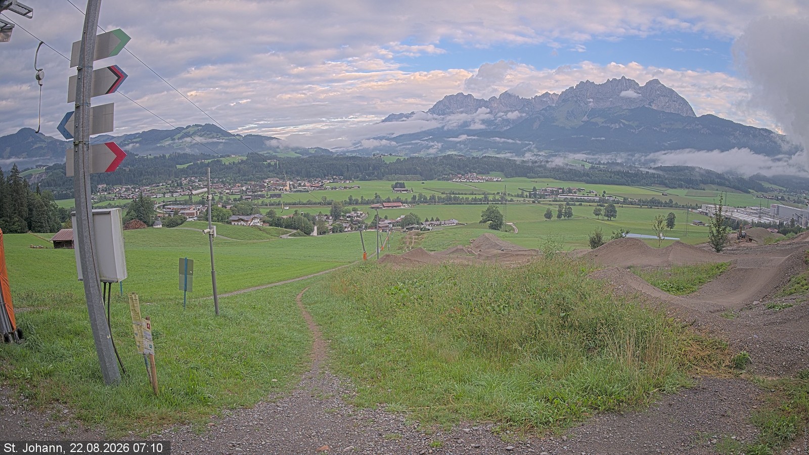 Archived image Webcam Oberndorf/Tyrol: Bike Trails
