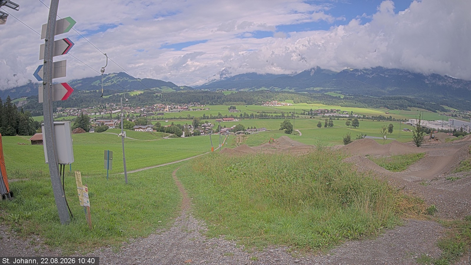 Archived image Webcam Oberndorf/Tyrol: Bike Trails