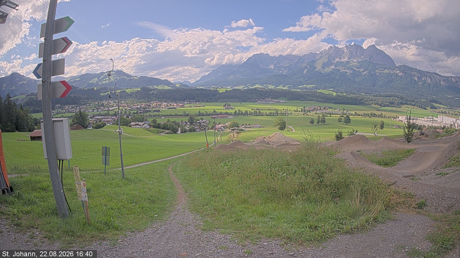 Archived image Webcam Oberndorf/Tyrol: Bike Trails