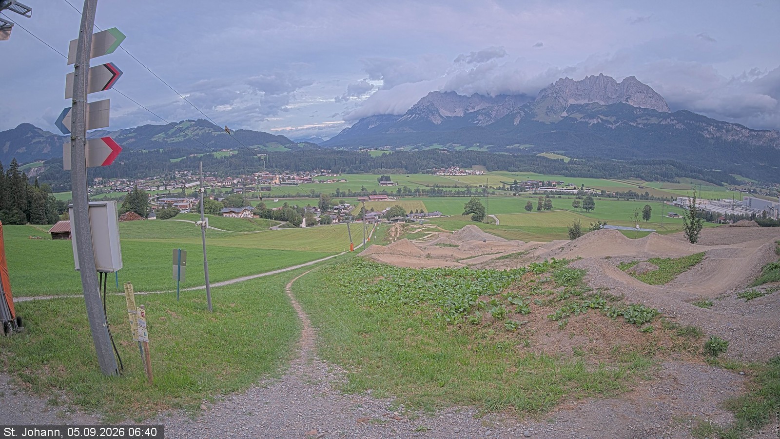 Archiv Foto Webcam Oberndorf in Tirol: Bikepark Tauwiesenlift