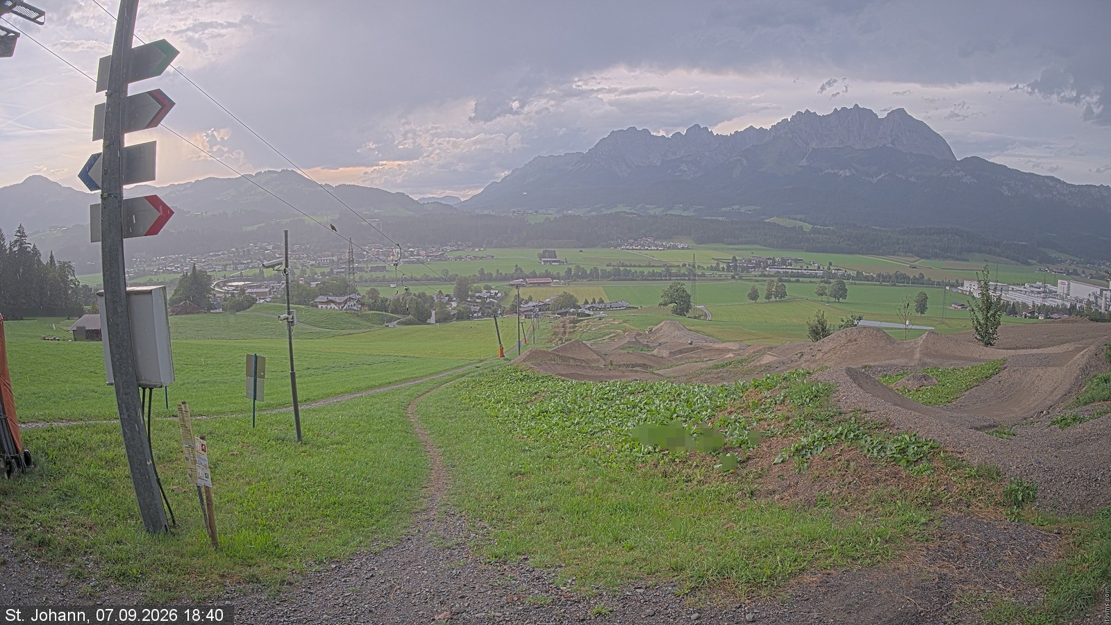 Archiv Foto Webcam Oberndorf in Tirol: Bikepark Tauwiesenlift