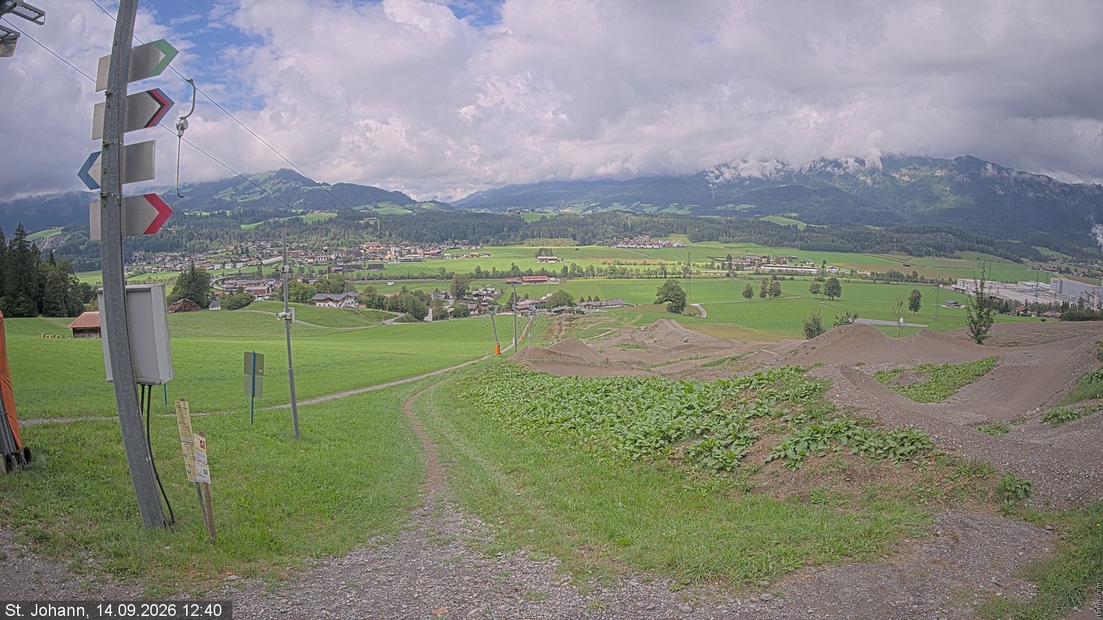 Archiv Foto Webcam Oberndorf in Tirol: Bikepark Tauwiesenlift