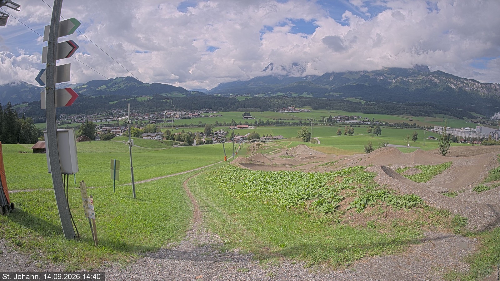 Archiv Foto Webcam Oberndorf in Tirol: Bikepark Tauwiesenlift
