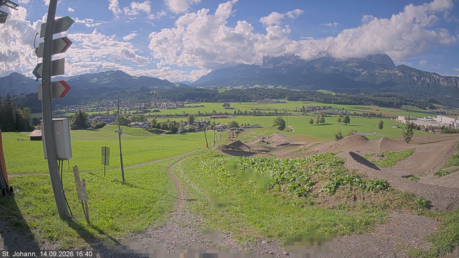 Archiv Foto Webcam Oberndorf in Tirol: Bikepark Tauwiesenlift