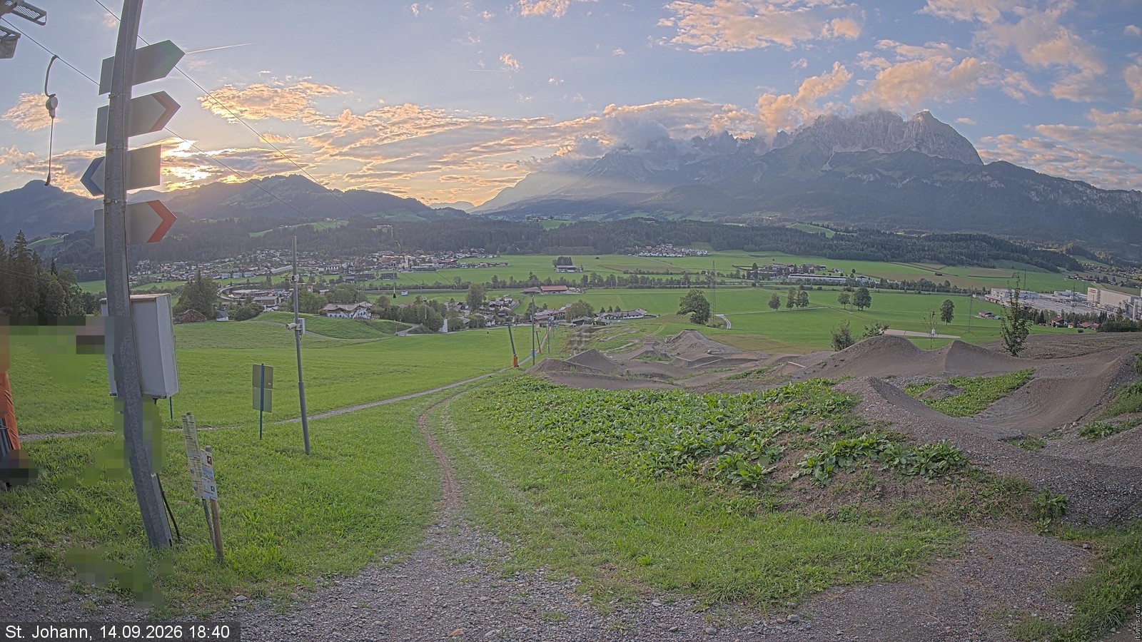Archiv Foto Webcam Oberndorf in Tirol: Bikepark Tauwiesenlift