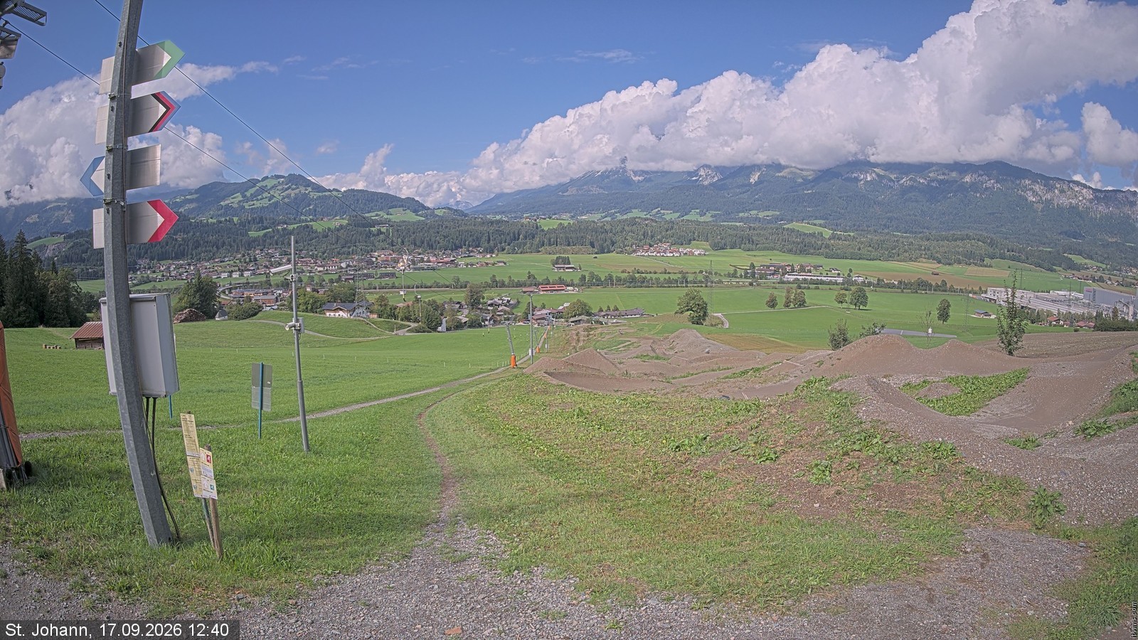 Archiv Foto Webcam Oberndorf in Tirol: Bikepark Tauwiesenlift