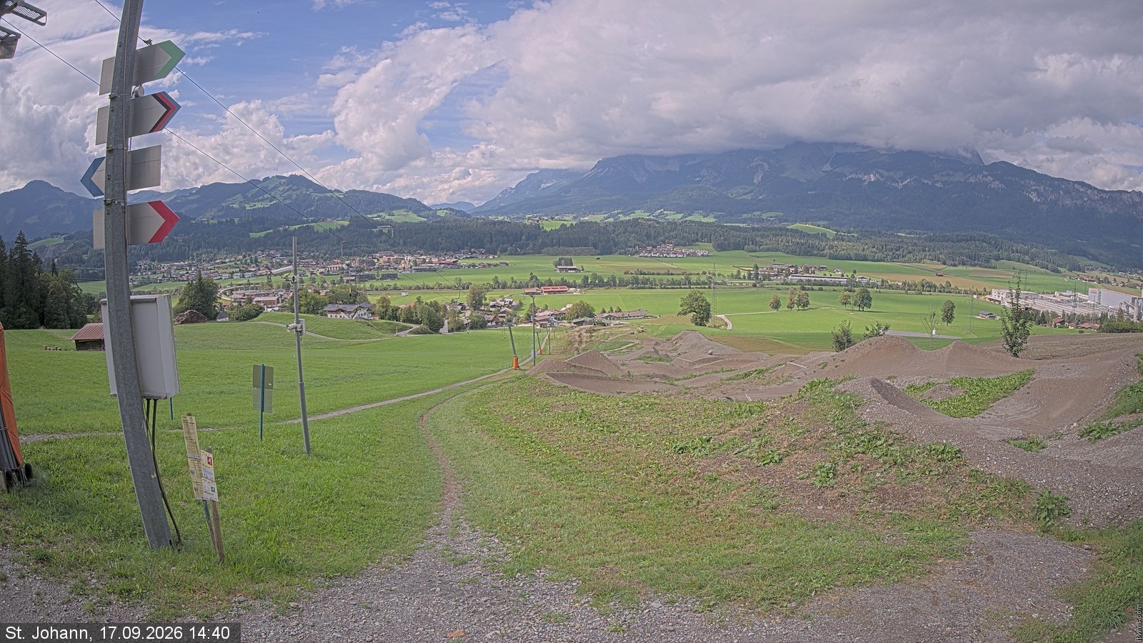 Archiv Foto Webcam Oberndorf in Tirol: Bikepark Tauwiesenlift