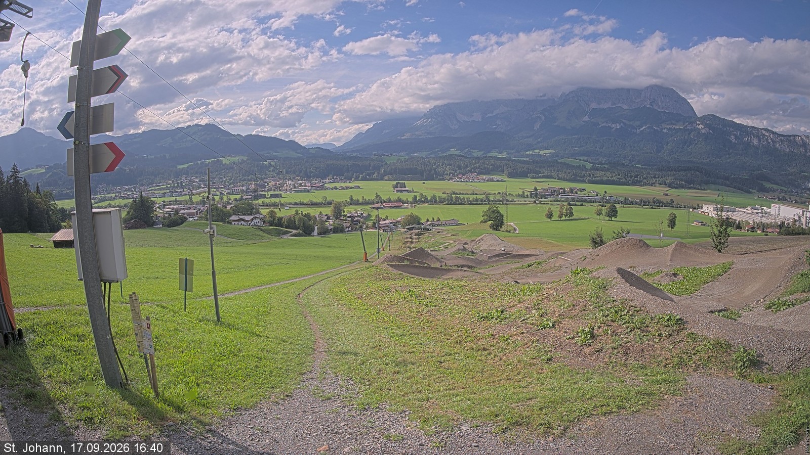 Archiv Foto Webcam Oberndorf in Tirol: Bikepark Tauwiesenlift