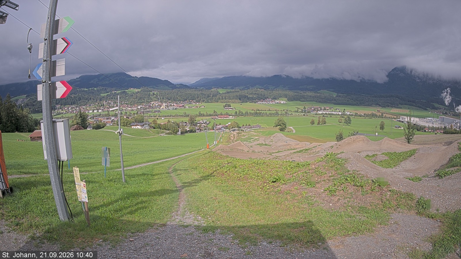 Archiv Foto Webcam Oberndorf in Tirol: Bikepark Tauwiesenlift