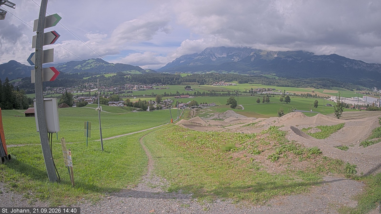 Archiv Foto Webcam Oberndorf in Tirol: Bikepark Tauwiesenlift