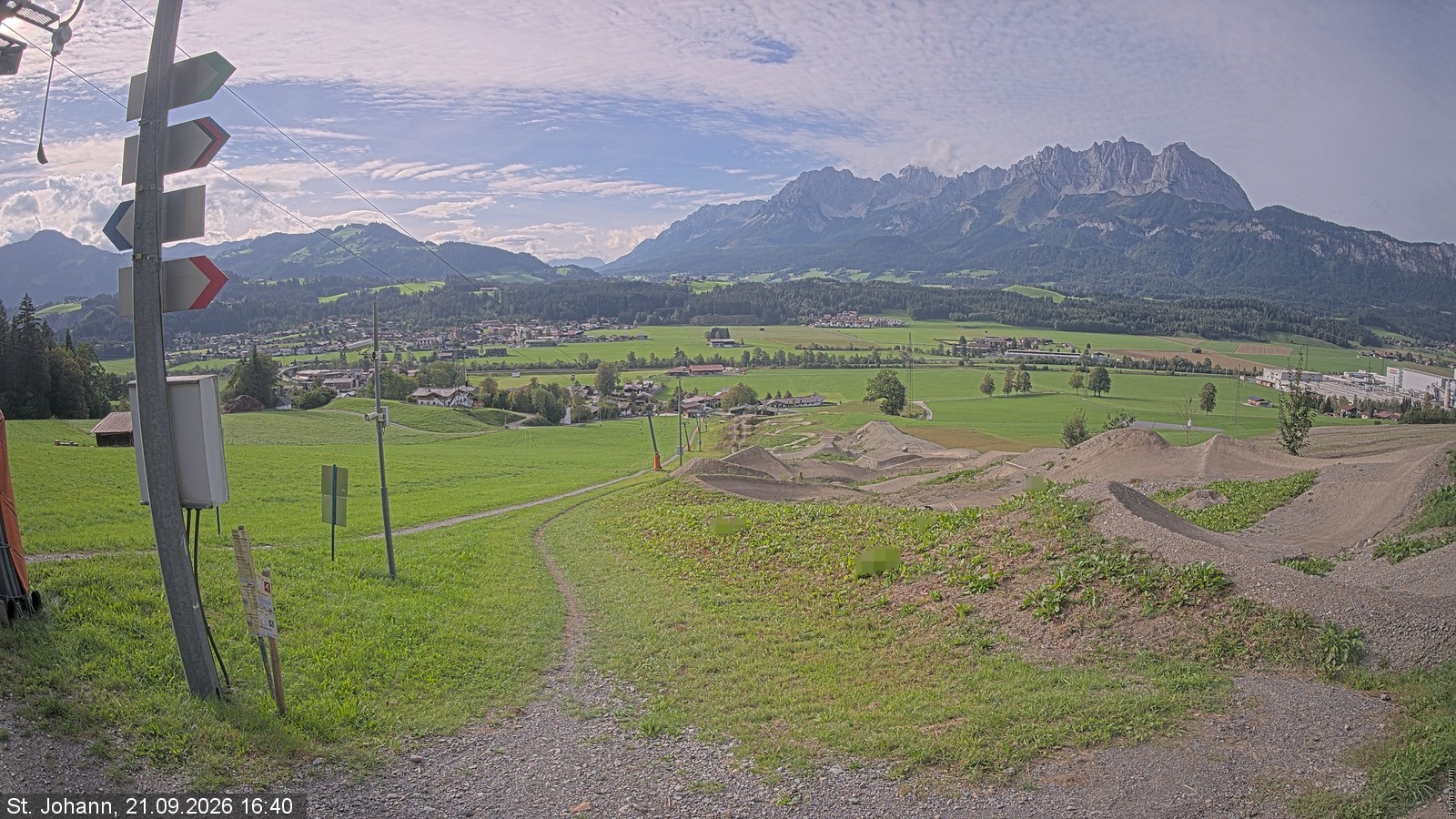 Archiv Foto Webcam Oberndorf in Tirol: Bikepark Tauwiesenlift