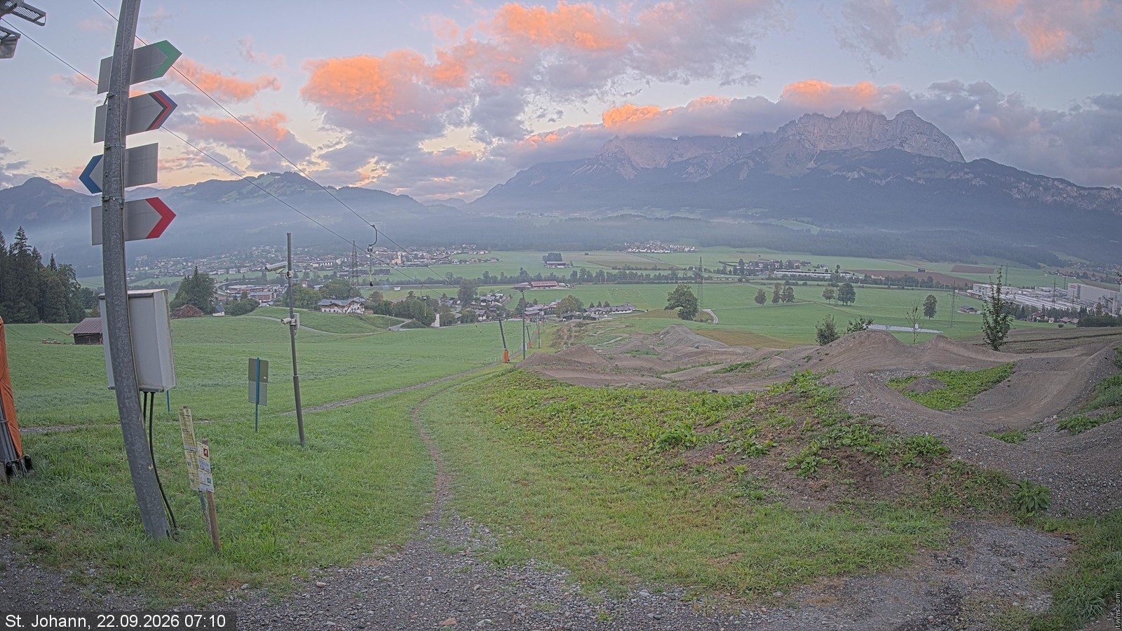Archiv Foto Webcam Oberndorf in Tirol: Bikepark Tauwiesenlift