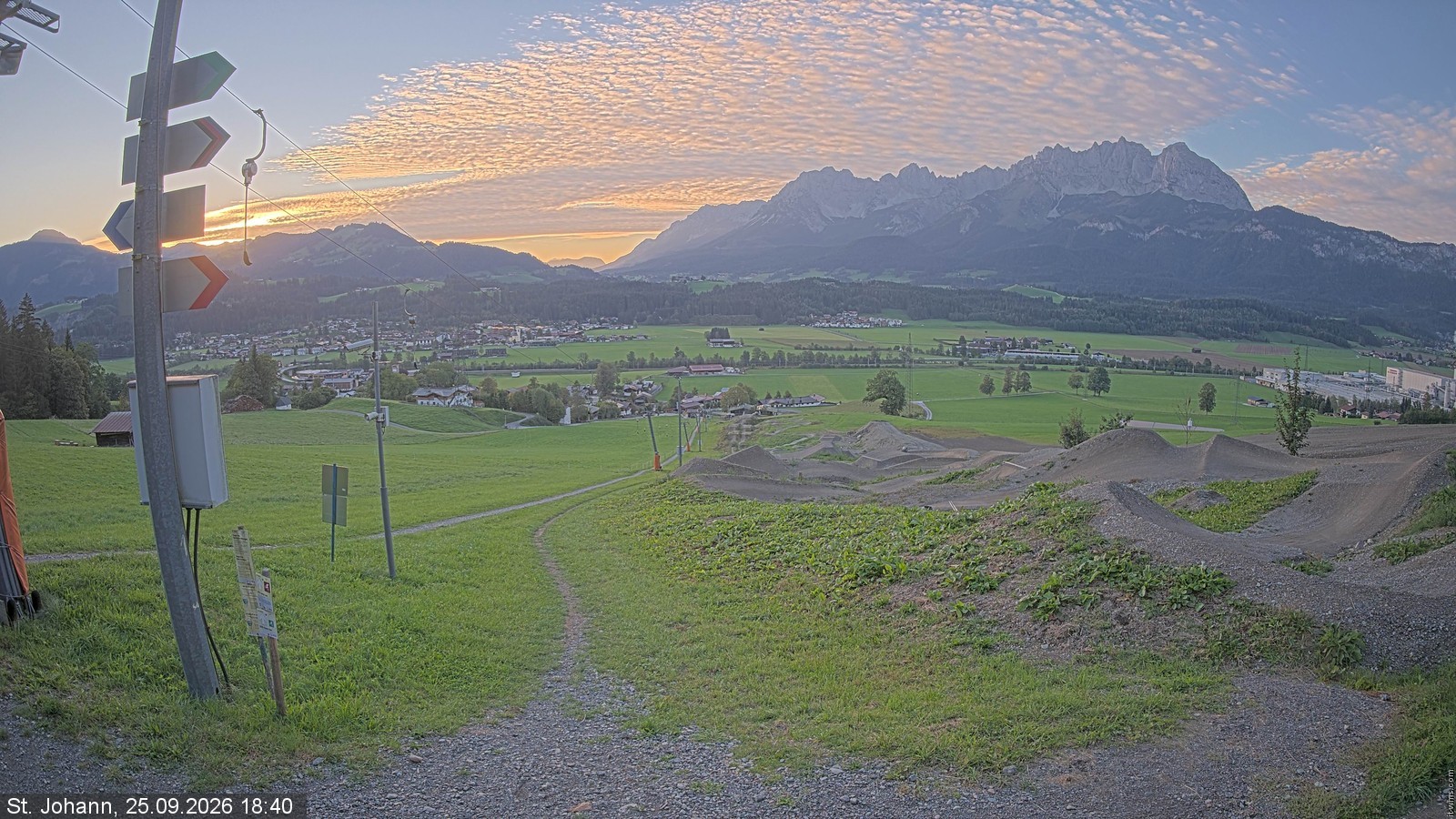 Archiv Foto Webcam Oberndorf in Tirol: Bikepark Tauwiesenlift