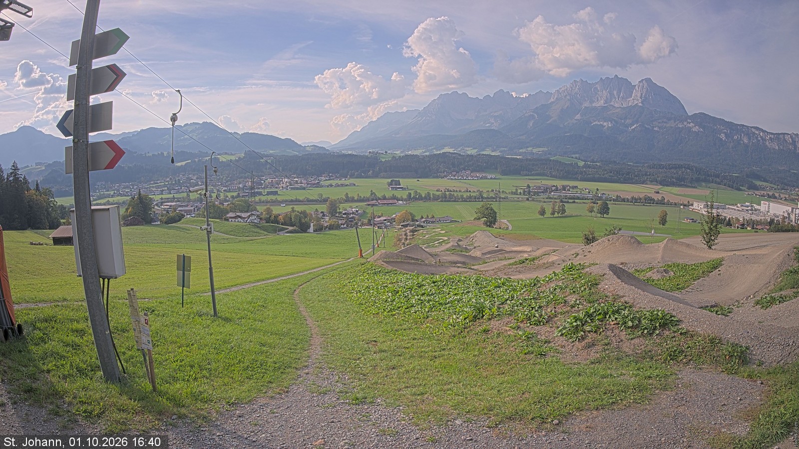 Archiv Foto Webcam Oberndorf in Tirol: Bikepark Tauwiesenlift