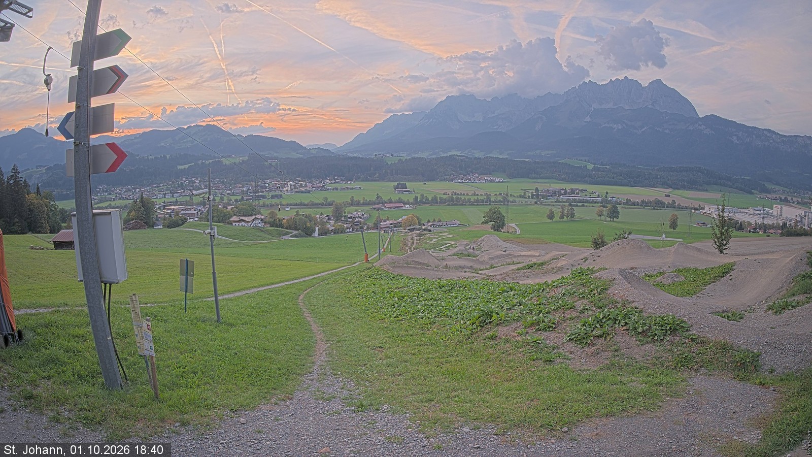 Archiv Foto Webcam Oberndorf in Tirol: Bikepark Tauwiesenlift