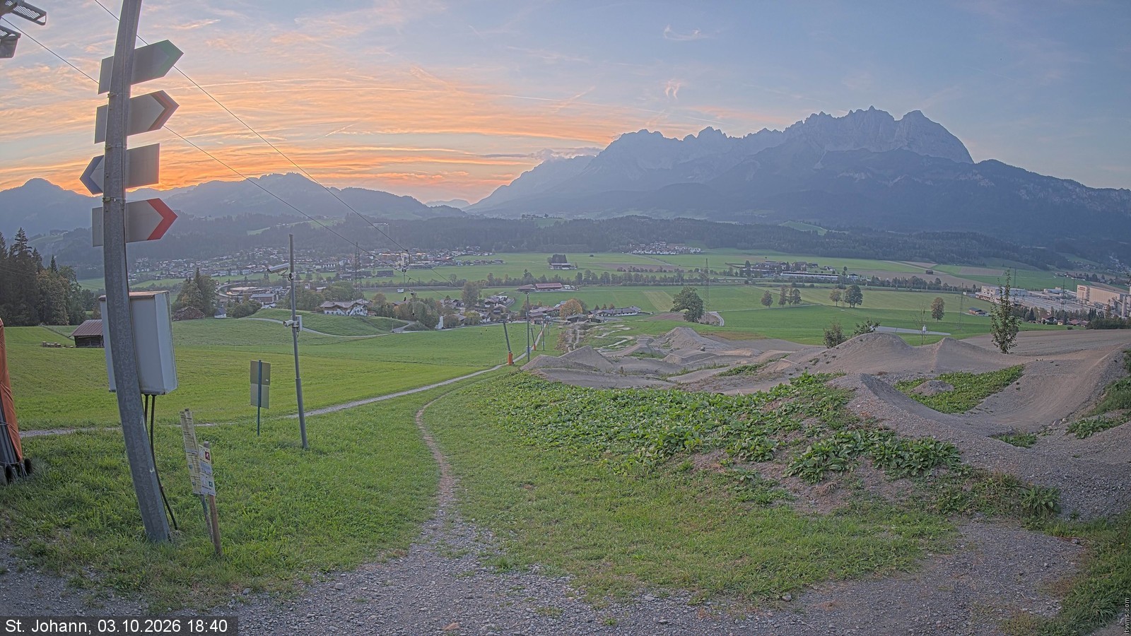Archiv Foto Webcam Oberndorf in Tirol: Bikepark Tauwiesenlift