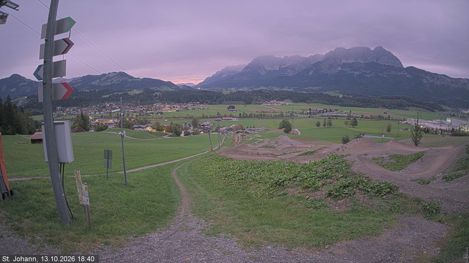 Archiv Foto Webcam Oberndorf in Tirol: Bikepark Tauwiesenlift