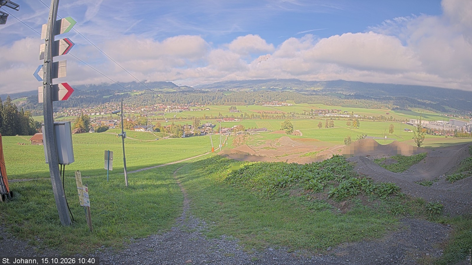 Archiv Foto Webcam Oberndorf in Tirol: Bikepark Tauwiesenlift