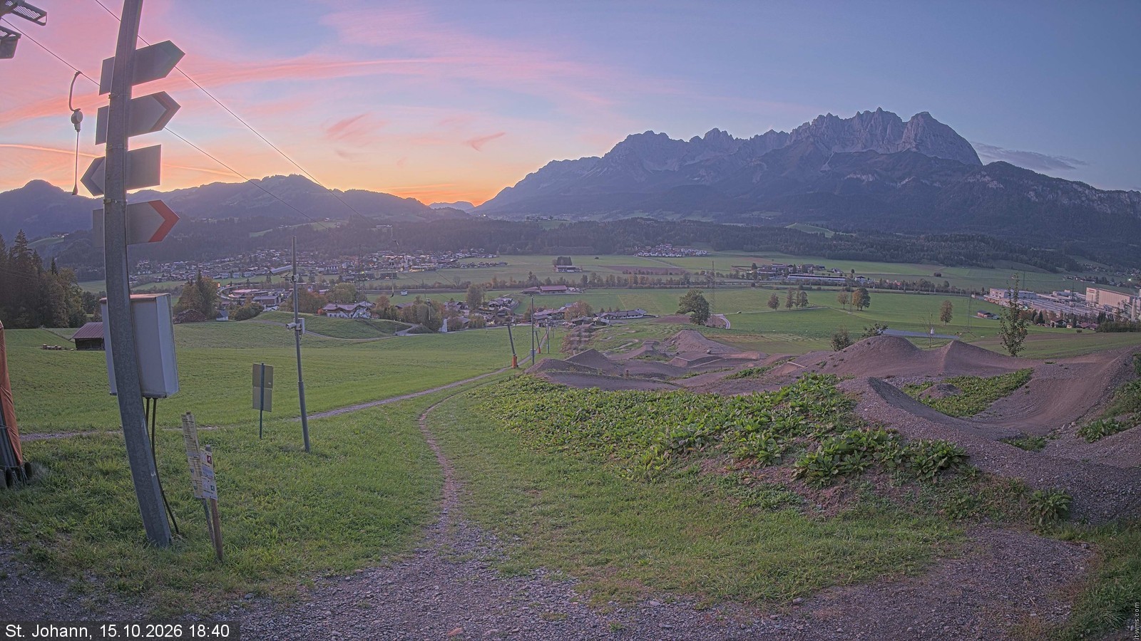 Archiv Foto Webcam Oberndorf in Tirol: Bikepark Tauwiesenlift