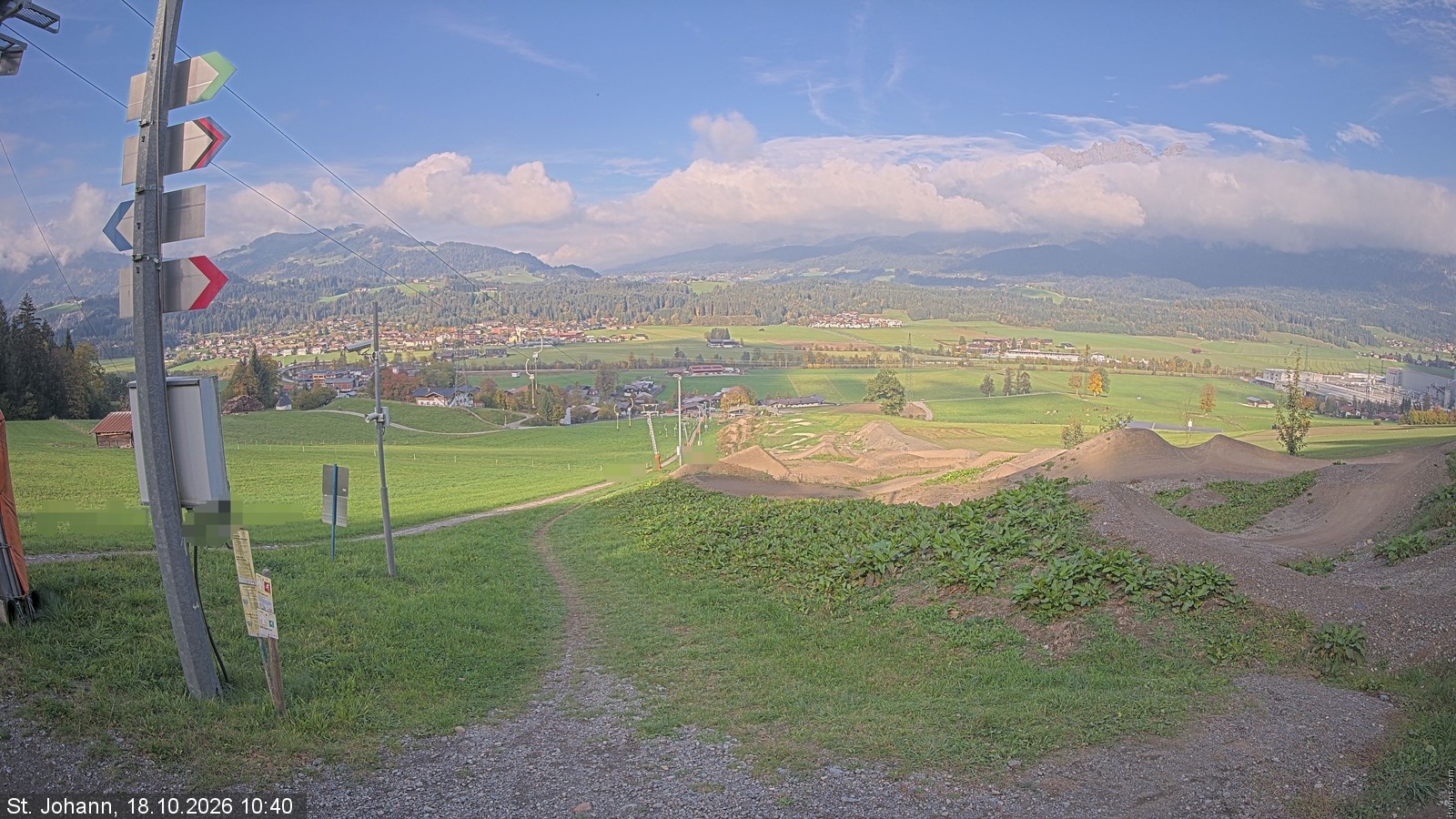Archiv Foto Webcam Oberndorf in Tirol: Bikepark Tauwiesenlift