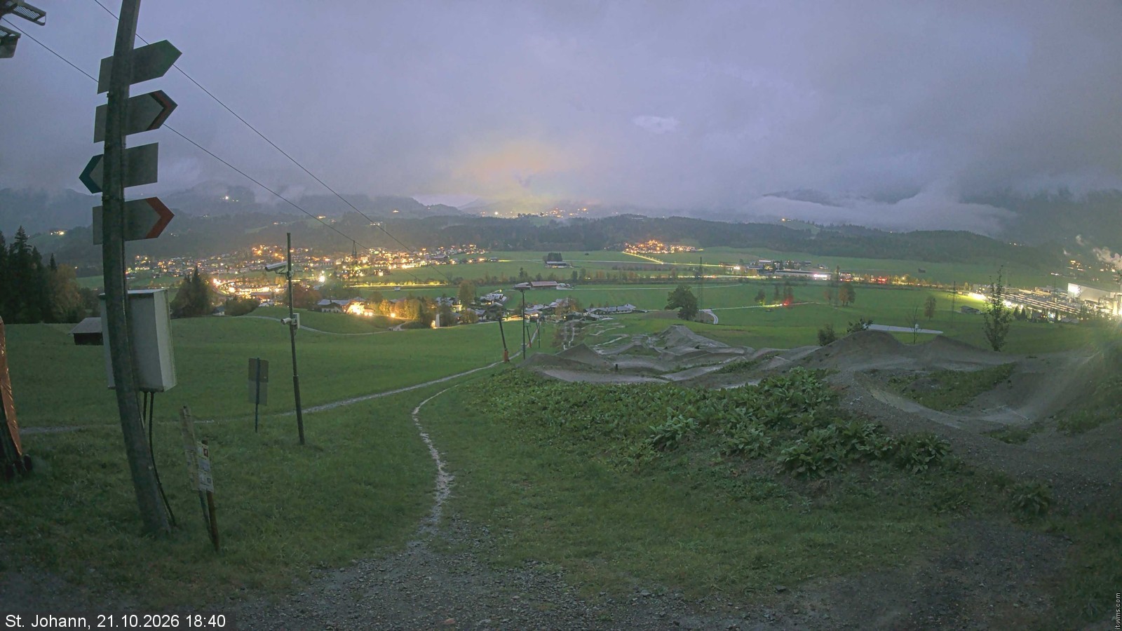 Archiv Foto Webcam Oberndorf in Tirol: Bikepark Tauwiesenlift