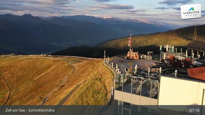 Archiv Foto Webcam Zell am See – Schmittenhöhe Bergstation und Kitzsteinhorn