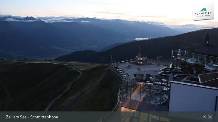 Archiv Foto Webcam Zell am See – Schmittenhöhe Bergstation und Kitzsteinhorn