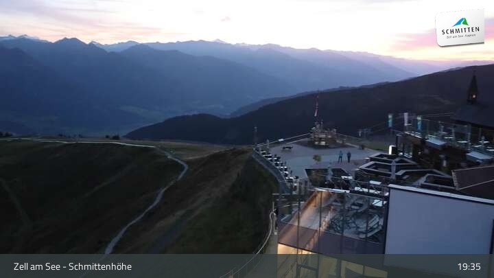 Archiv Foto Webcam Zell am See – Schmittenhöhe Bergstation und Kitzsteinhorn