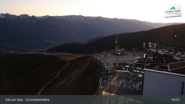 Archiv Foto Webcam Zell am See – Schmittenhöhe Bergstation und Kitzsteinhorn