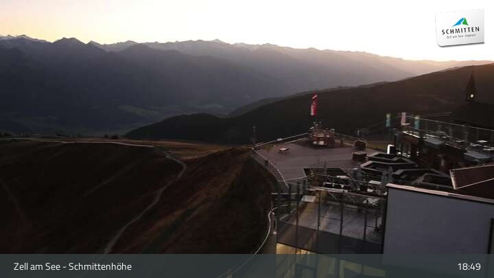 Archiv Foto Webcam Zell am See – Schmittenhöhe Bergstation und Kitzsteinhorn