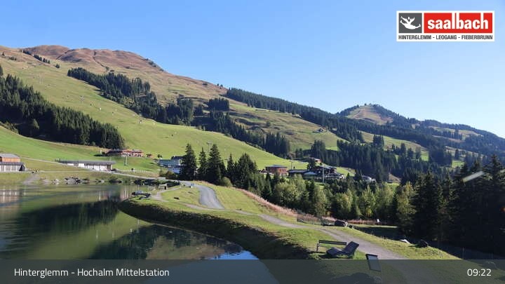 Archiv Foto Webcam Skicircus Saalbach – Speicher Hochalm und Liftanlagen