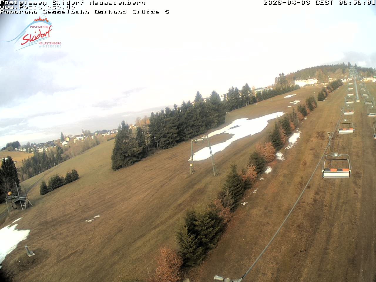 Archived image Webcam Neuastenberg: View chair lift east