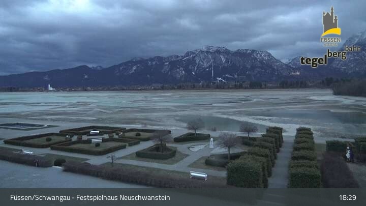 Archiv Foto Webcam Ludwigs Festspielhaus in Füssen