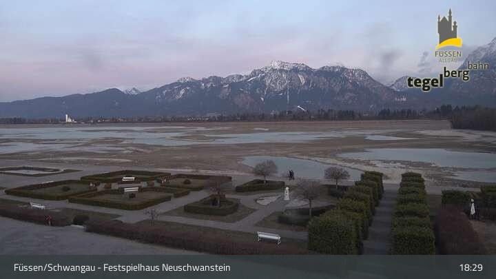 Archiv Foto Webcam Ludwigs Festspielhaus in Füssen