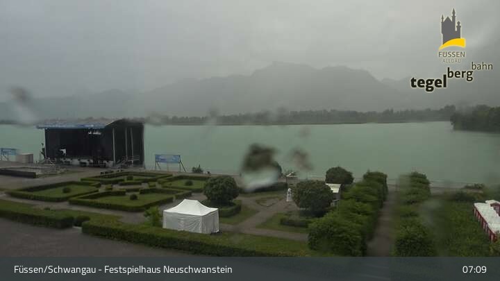Archiv Foto Webcam Ludwigs Festspielhaus in Füssen