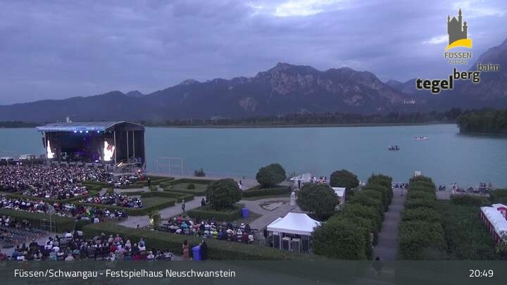 Archiv Foto Webcam Ludwigs Festspielhaus in Füssen