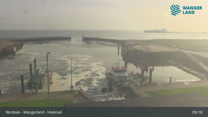 Archived image Webcam Hooksiel Port
