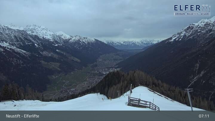 Archiv Foto Webcam Elfer Lifte in Neustift
