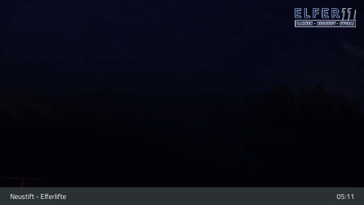 Archived image Webcam Neustift: "Elfer" gondola