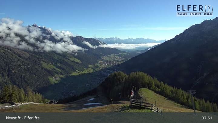 Archiv Foto Webcam Elfer Lifte in Neustift