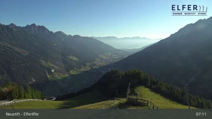 Archiv Foto Webcam Elfer Lifte in Neustift