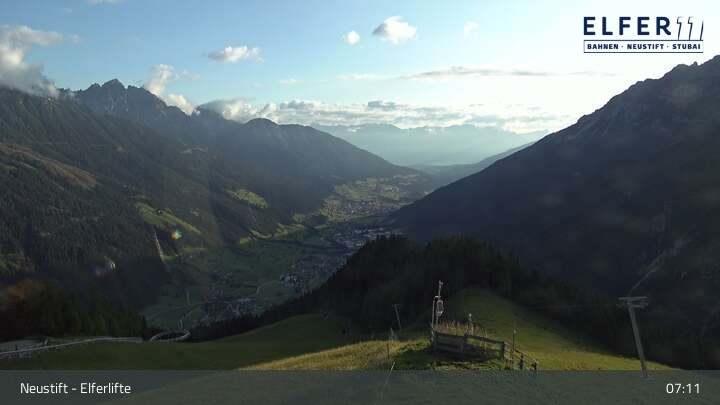 Archiv Foto Webcam Elfer Lifte in Neustift