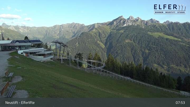Archiv Foto Webcam Elfer Lifte in Neustift