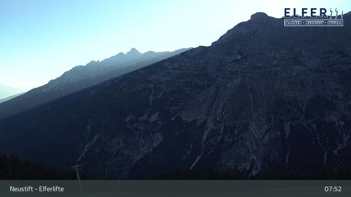 Archived image Webcam Neustift: "Elfer" gondola